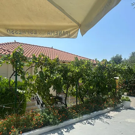 Vasil Country house *